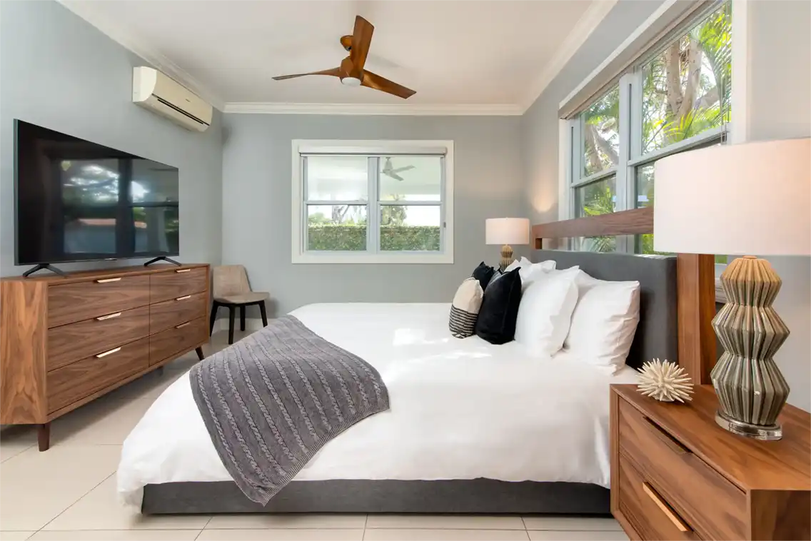 22 Freeport - Image 18